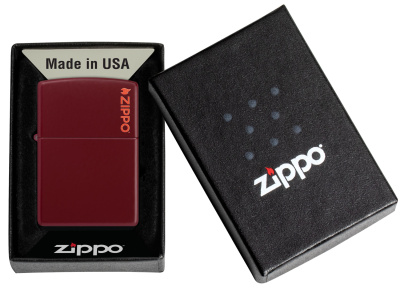 Зажигалка ZIPPO Логотип с покрытием мерло | Logo Merlot, латунь/сталь, бордовая, глянцевая, 38x13x57 мм