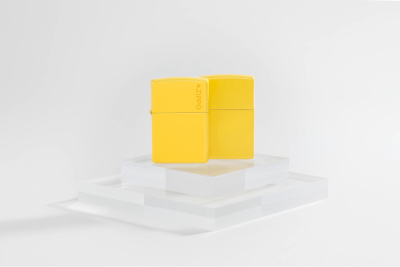 Зажигалка ZIPPO Логотип с покрытием цвета подсолнуха | Logo Sunflower, латунь/сталь, желтая, глянцевая, 38x13x57 мм