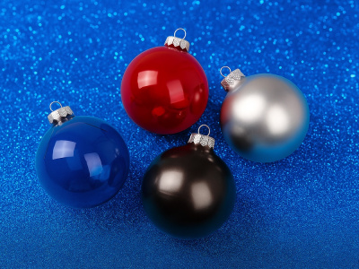 Стеклянный елочный шар Christmas bauble, серебро, металлик, с серебристым колпачком в черной коробке
