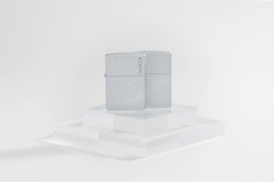 Зажигалка ZIPPO Логотип с ледяным покрытием | Logo Glacier, латунь/сталь, белая, матовая, 38x13x57 мм