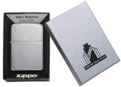 Зажигалка ZIPPO Реплика 1941 года с покрытием матовый хром | 1935 Replica™ Brushed Chrome, латунь/сталь, серебристая, 38x13x56 мм