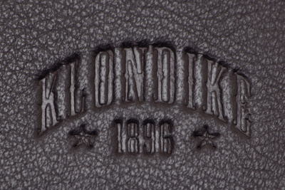Бумажник KLONDIKE 1896 коллекция «ПРИИСК | CLAIM», натуральная кожа в коричневом цвете, 10 х 2 х 12,5 см