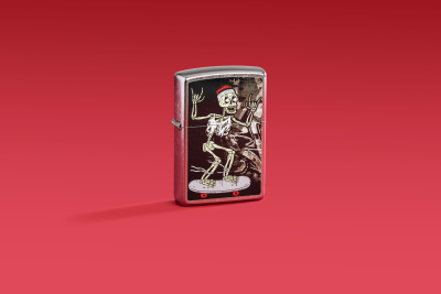 Зажигалка ZIPPO Скейтборд с покрытием поцарапанный хром | Skateboard Design Street Chrome, латунь/сталь, серебристая, 38x13x57 мм