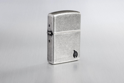 Зажигалка ZIPPO Armor® Пламя c античным серебристым покрытием | Flame Antique Silver, латунь/сталь, серебристая, 38x13x57 мм