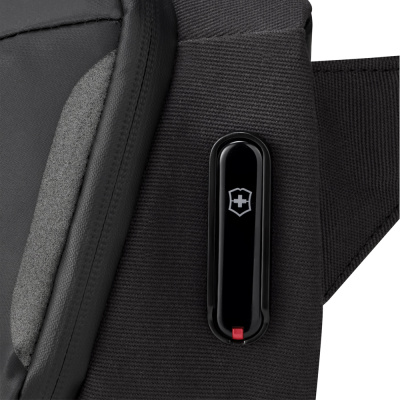 Рюкзак с одним плечевым ремнём VICTORINOX Touring 2.0, черный, полиэстер 600D, 30x11x17 см, 8 л