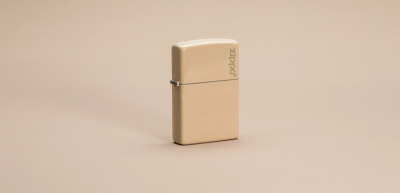Зажигалка ZIPPO Classic с покрытием Flat Sand, латунь/сталь, бежевая, глянцевая, 38x13x57 мм
