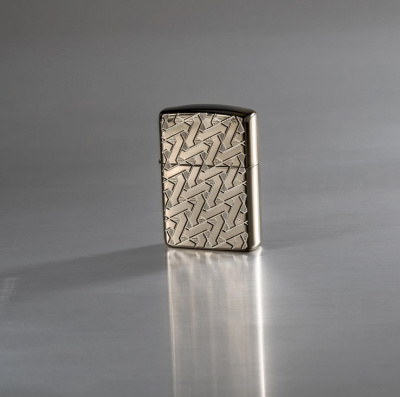Зажигалка ZIPPO Armor® Геометрический узор с глянцевым покрытием Черный лед | Geometric Weave High Polish Black Ice®, латунь/сталь, чёрная, 38x13x57 м