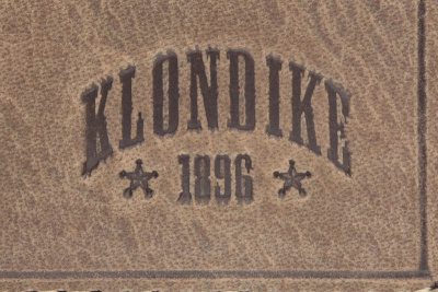 Бумажник KLONDIKE 1896 коллекция «ИСТОК | MAIN», натуральная кожа в коричневом цвете, 10 х 11,5 см