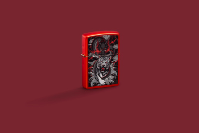 Зажигалка ZIPPO Дракон и тигр с металлизированным красным покрытием | Dragon Tiger Design Metallic Red, латунь/сталь, красная, 38x13x57 мм