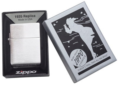 Зажигалка ZIPPO Реплика 1935 года с покрытием матовый хром | 1935 Replica™ Brushed Chrome, латунь/сталь, серебристая, 37x13x52 мм