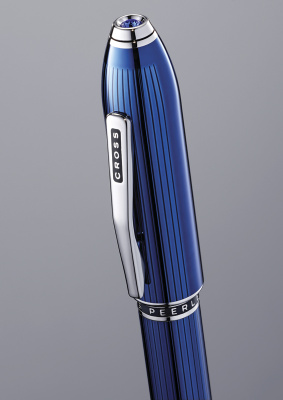Ручка-роллер CROSS коллекция «НЕСРАВНЕННЫЙ | PEERLESS» Translucent Quartz Blue Engraved Lacquer