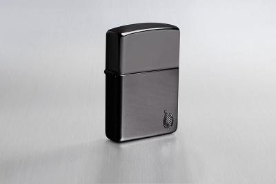 Зажигалка ZIPPO Armor® Пламя c глянцевым черным покрытием | Flame High Polish Black, латунь/сталь, черная, 38x13x57 мм