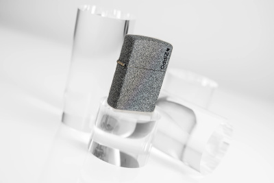 Зажигалка ZIPPO Логотип с каменным покрытием | Logo Iron Stone, латунь/сталь, серая, матовая, 38x13x57 мм