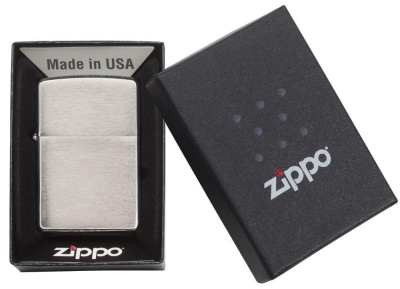 Зажигалка ZIPPO классическая с покрытием матовый хром | Classic Brushed Chrome, латунь/сталь, серебристая, матовая, 38x13x57 мм